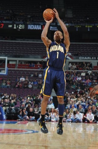 西甲单场：巴萨客场逆转马竞继续领跑.