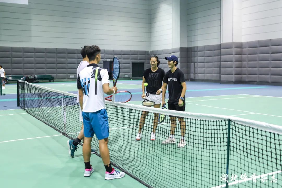 对手在防守 对手在防守